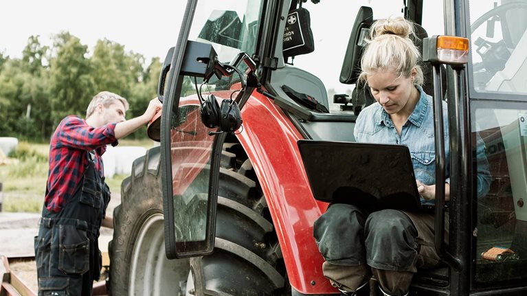 Farmers value digital engagement, but want producers to step up their game