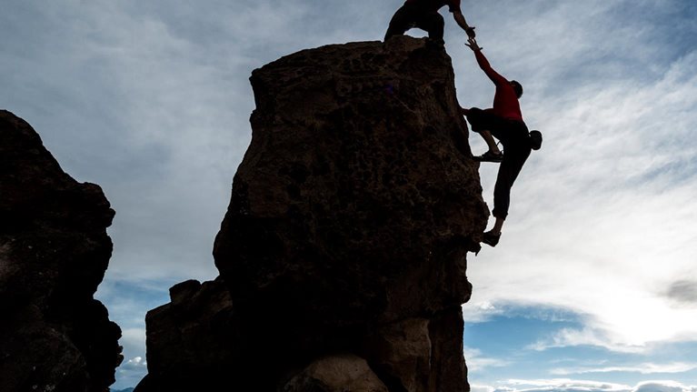 Image_hero-cmos-on-their-side-app