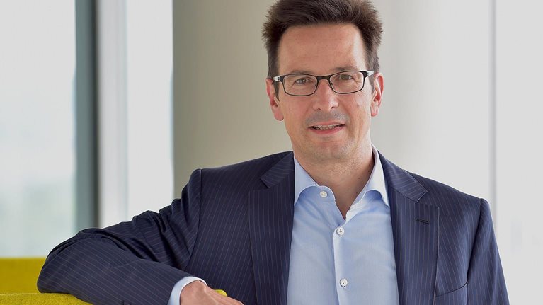 Combating-bias_thumbnail_1536x1536_Standard