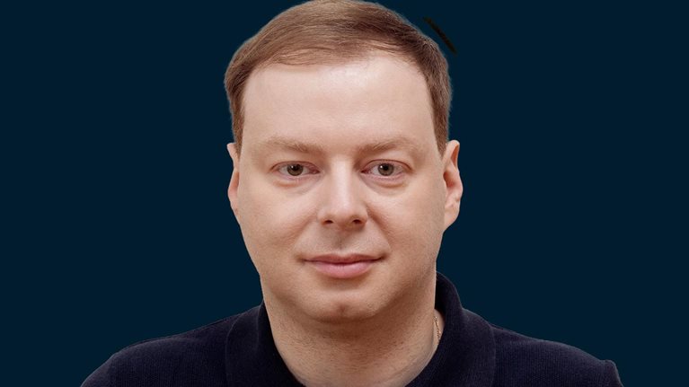 Andrey Khusid headshot