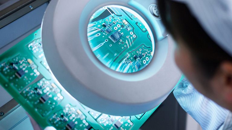 IandP_A-new-world-under-construction_1536x1536_Original