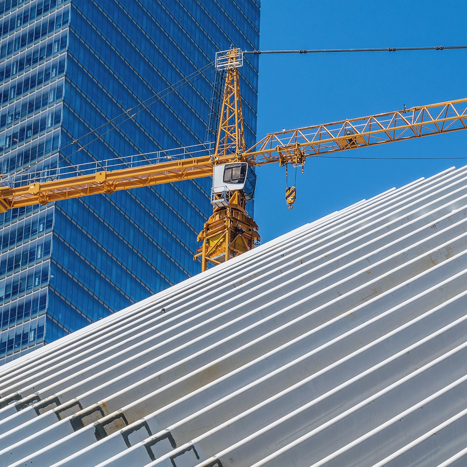  A new look at the declining labor share of income in the United States