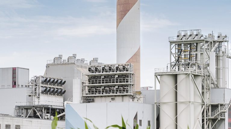 Technology that uses filters to remove green house gas carbon dioxide from the atmosphere.