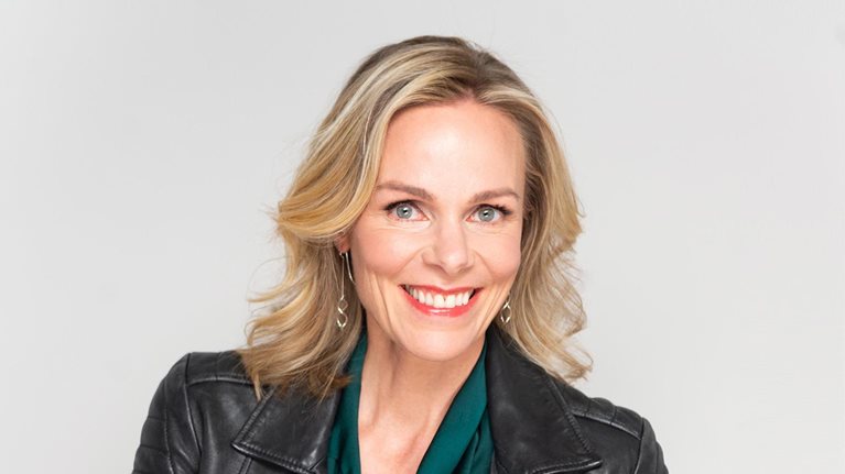 Portrait of Anu Bradford.