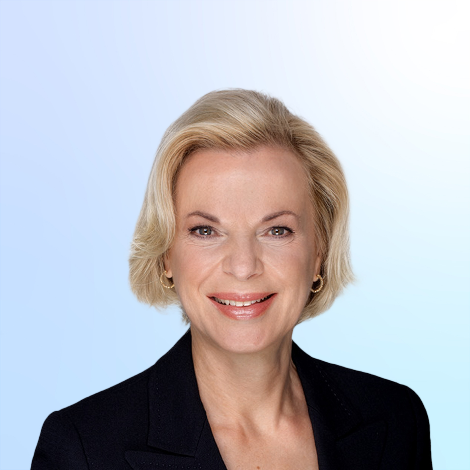 Betsy Nabel headshot