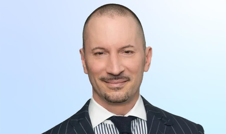 Eric Larsen headshot