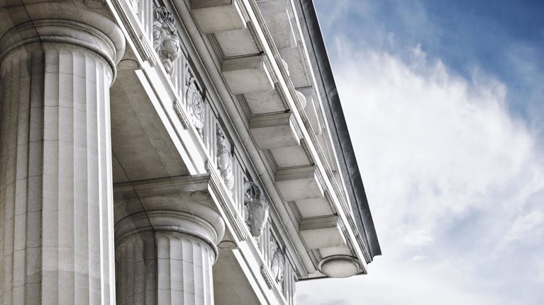 Government transitions during crisis: How new leaders can take charge