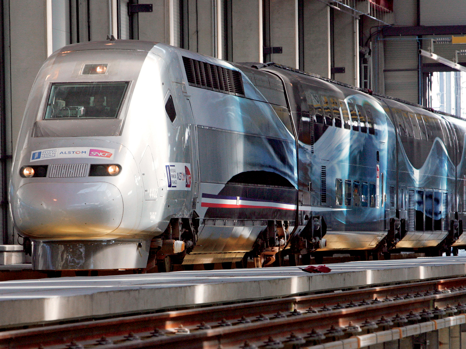 The rise of hybrid governance